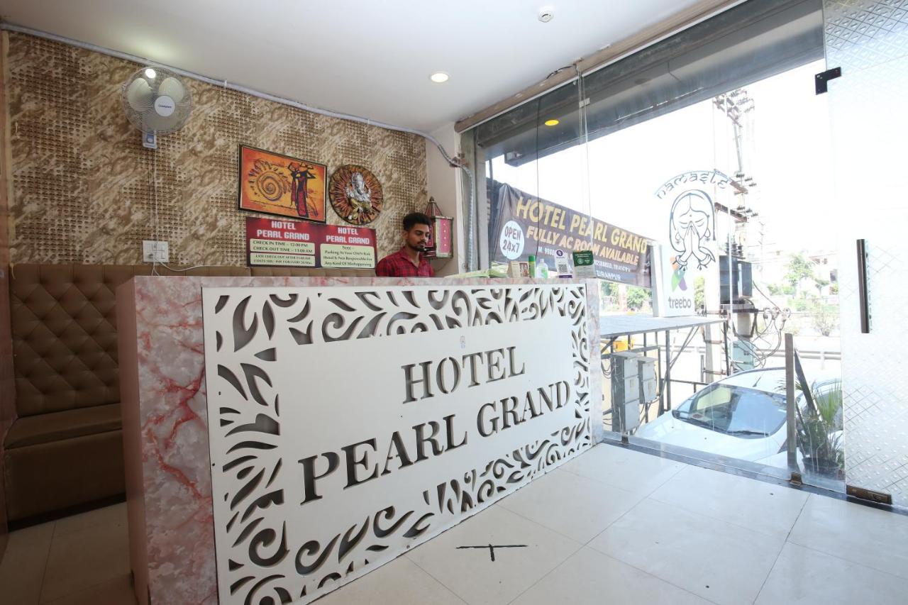 Hotel Pearl Grand & Banquet Zirakpur Kültér fotó